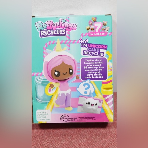 Recyclings Recyclies & Friends Unicorn Cake Recyclie 3.5" Doll  Figure w/ Pet - Picture 2 of 3